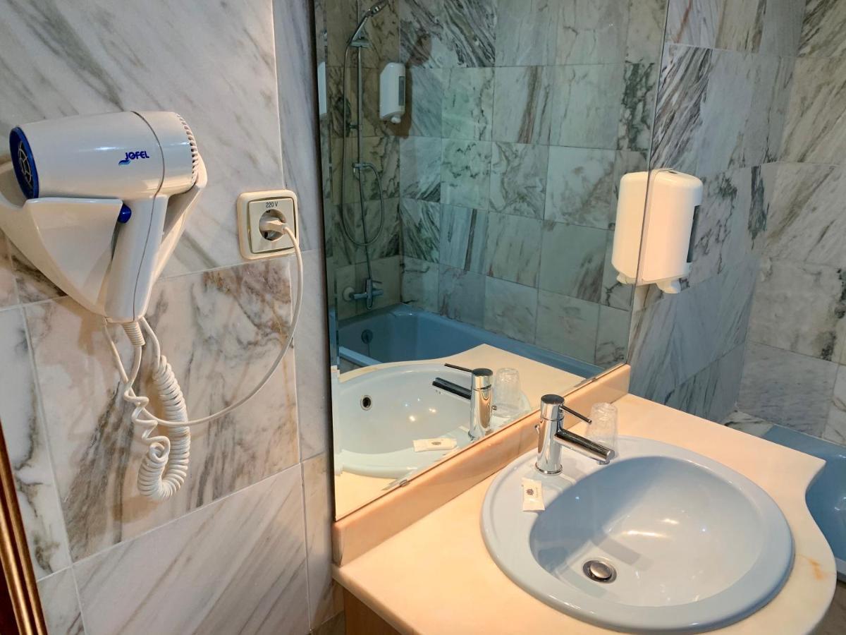 Hotel Puma Maia  Bagian luar foto